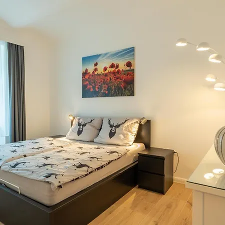 Hollenstein Apartamento *