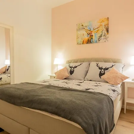 Hollenstein Apartment *